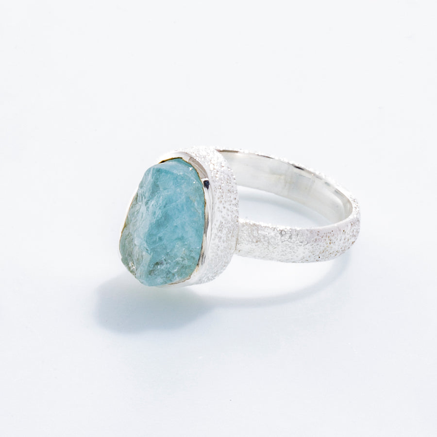 Natural Aquamarine Ring with Textured Band
